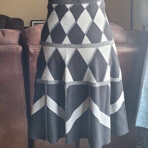 Sioni Studio Women Checkered Plaid Black/Gray Fit and Flare skirt, size S